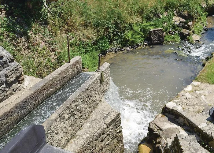 Apartment Gorgeous In With Wifi Ponts