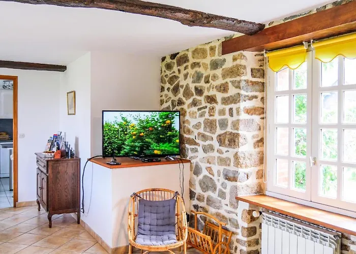 Apartment Gorgeous In With Wifi Ponts